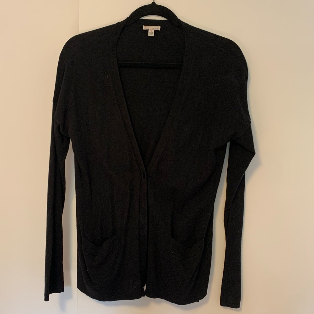 Gap cardigan in black size XS!